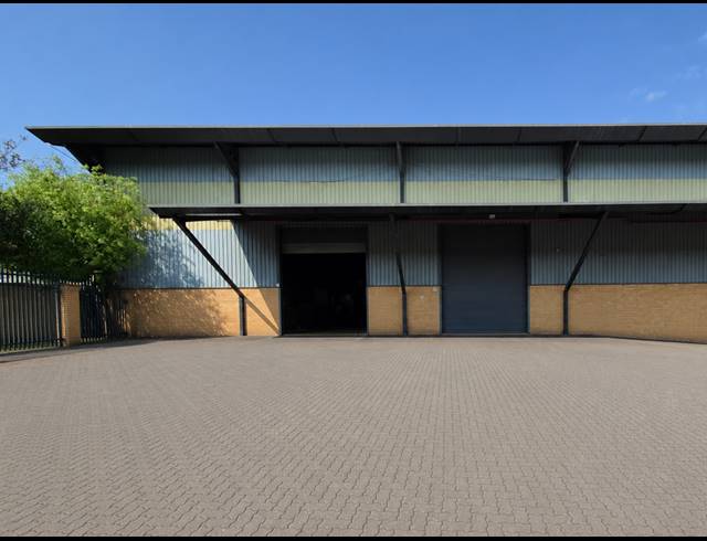 920M² WAREHOUSE TO LET IN LONGMEADOW